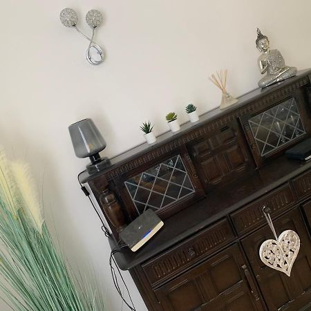 Shore Lodge. 4 Bed Bungalow Only Mtrs From The Beach. Sleeps 8 Sutton-on-Sea Kültér fotó