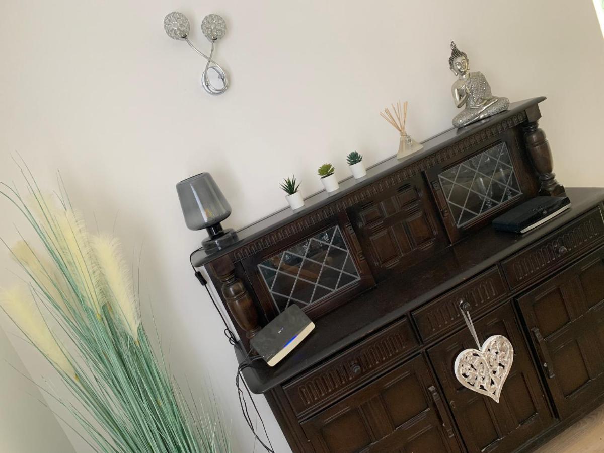 Shore Lodge. 4 Bed Bungalow Only Mtrs From The Beach. Sleeps 8 Sutton-on-Sea Kültér fotó