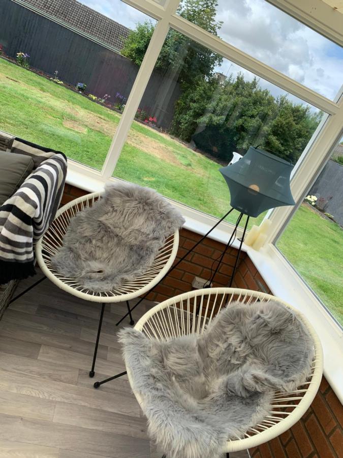 Shore Lodge. 4 Bed Bungalow Only Mtrs From The Beach. Sleeps 8 Sutton-on-Sea Kültér fotó