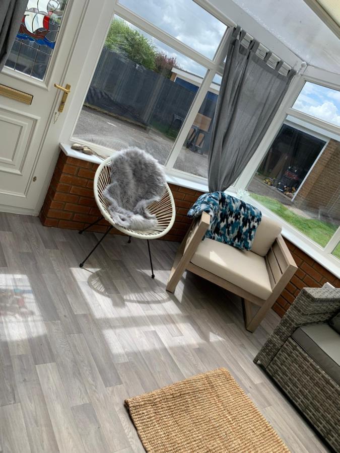Shore Lodge. 4 Bed Bungalow Only Mtrs From The Beach. Sleeps 8 Sutton-on-Sea Kültér fotó
